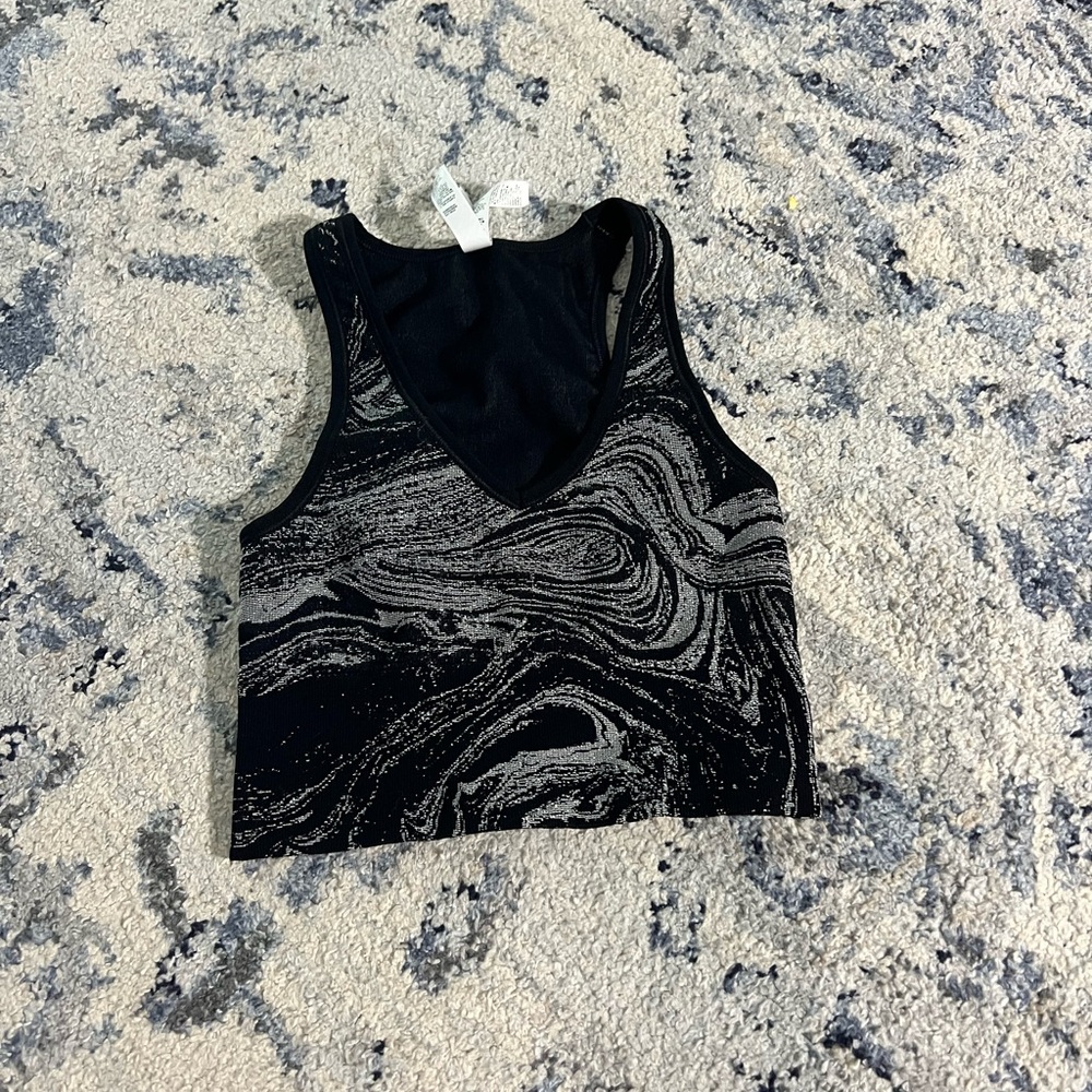 Athleta Cropped V-neck Ribbed Sports Top